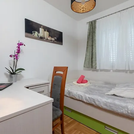 Luxury Sky With Sea View And Whirlpool Apartmán