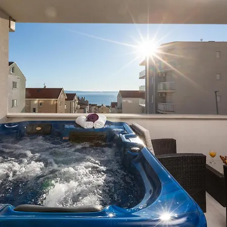 Apartmán Luxury Sky With Sea View And Whirlpool