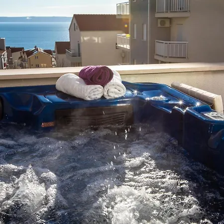 Apartmán Luxury Sky With Sea View And Whirlpool