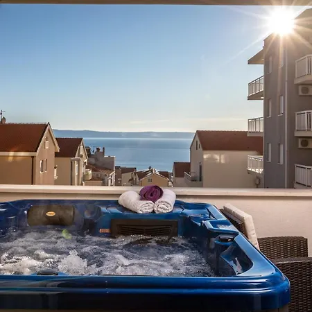 Apartmán Luxury Sky With Sea View And Whirlpool