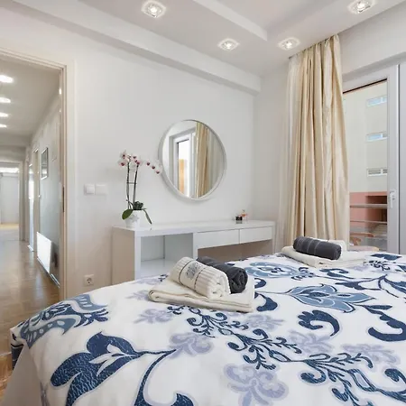 Apartmán Luxury Sky With Sea View And Whirlpool *