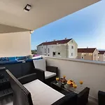Luxury Sky With Sea View And Whirlpool