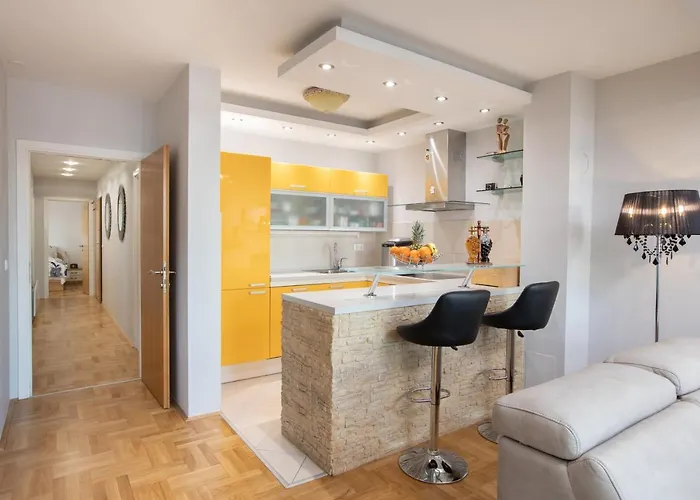 Appartement Luxury Sky With Sea View And Whirlpool Makarska