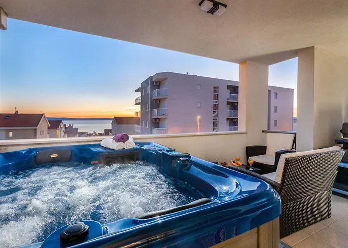 Luxury Sky With Sea View And Whirlpool Makarska