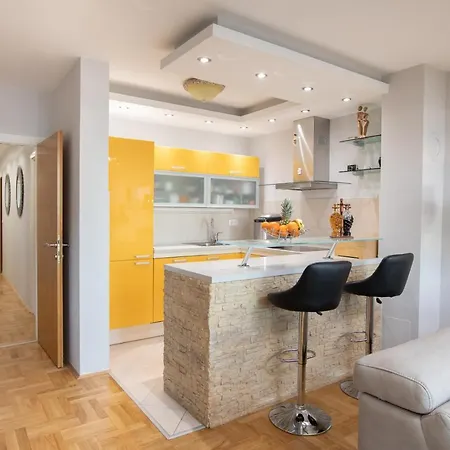 Apartment Luxury Sky With Sea View And Whirlpool Makarska