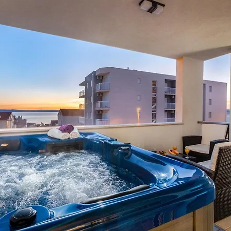 Luxury Sky With Sea View And Whirlpool Makarska