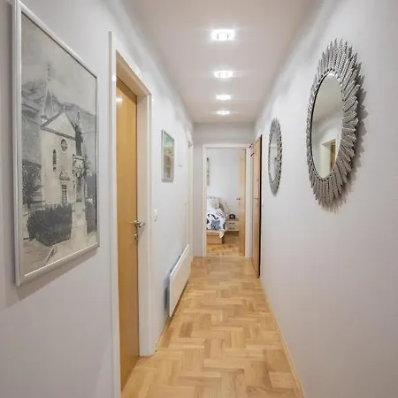Apartment Luxury Sky With Sea View And Whirlpool Makarska